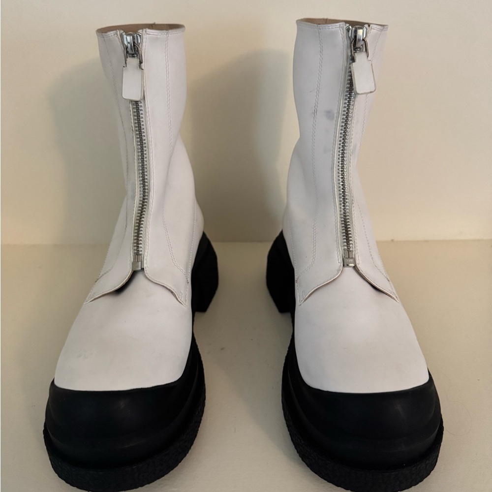 Stuart Weitzman Charli Zip Bootie